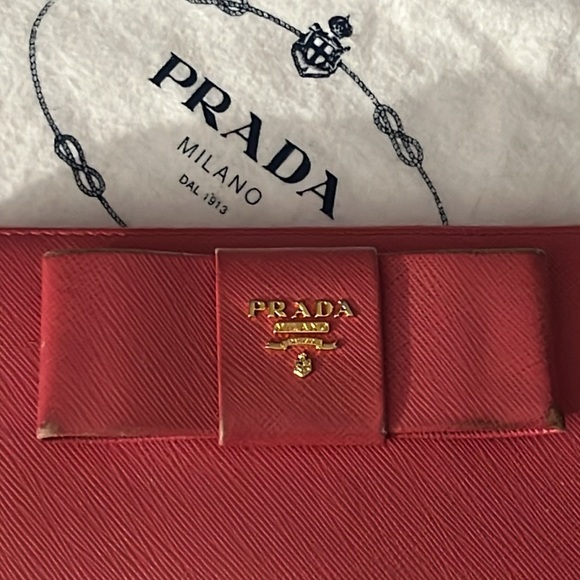 Prada Ribbon Wallet Authentic w/ COA & Dust bag Saffiano Leather Zip Around - Picture 6 of 8